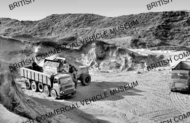 Leyland Octopus / Southport Sand Co., Birkdale / L074318a