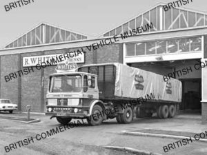 Leyland Freighline Beaver / R White's Soft Drinks / L095681a