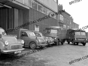 Morris Minor & LD / GPO Royal Mail / L107200a