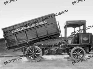 Leyland Class H steam lorry / Liverpool United Gas Light Co. / LB1033a
