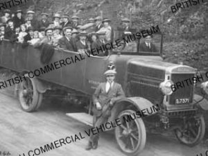 Leyland n / c bus / Dickson of Dundee / LPF0241