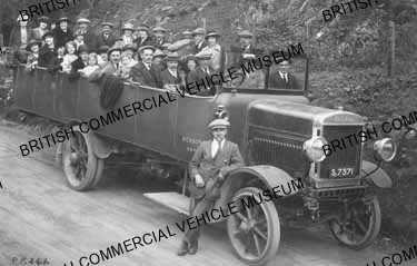 Leyland n / c bus / Dickson of Dundee / LPF0241