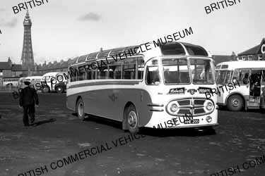 Leyland Tiger Cub PSUC1 / 2 / T. Roberts, Barnsley / MAT4144q
