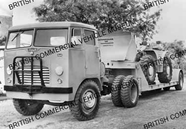 Scammell tractor unit / Caterpillar / S05330a