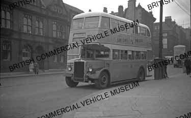 Leyland Titan PD2/3 / Leyland H30/26R / Newcastle Corporation 304 / MAT0476q