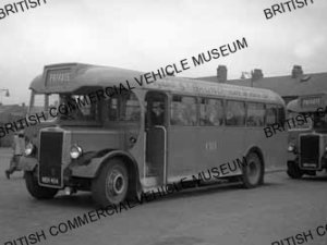 Leyland Titan OPD2/1 / Weymann B35F / PMT 454 / MAT0495q