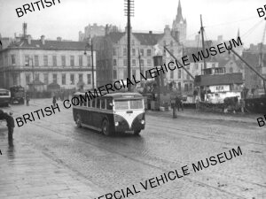 AEC “Q” / Walker / Red Bus,ABERDEEN / AEO0109j