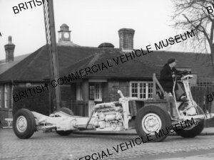 AEC “Q” / no body / view of chassis / AEO1016j