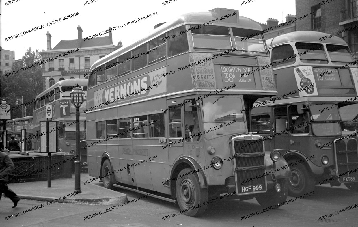 Leyland PD1 / Leyland / London Transport / MAT0932j