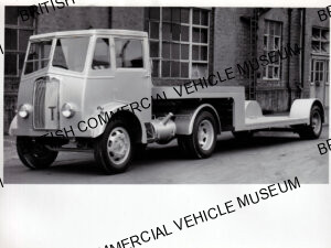 Thorntcroft nippy/Artic with stepped trailer/TCC00288