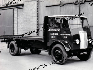 Thornycroft Sturdy/Platform/T M Overend, Hull/TCC00326