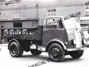 Thornycroft Sturdy Star/Tipper/TCC00493