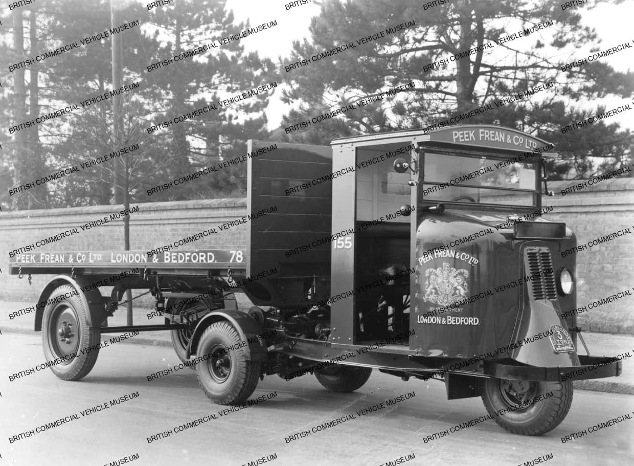 Scammell, Mechanical Horse/Flat Trailer/Peek Frean Co. Ltd./S002937J