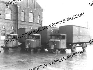 Scammell, Mechanical Horse/3 x Box Vans/Royal Arsenal Co-Op Society/S003168J